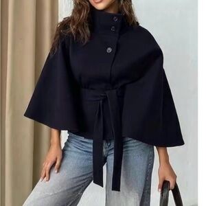 Elegant Cream Women's Sweater Cape